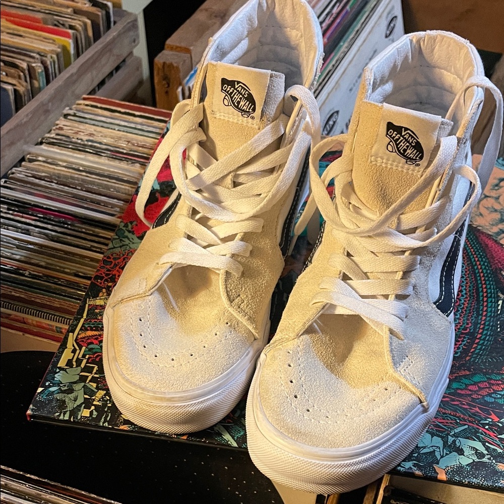 Vans Sk8-Highs Sneakers White with a navy strip